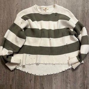 Women's Lauriebelle's brand sweater! Size S/M! Distressed.